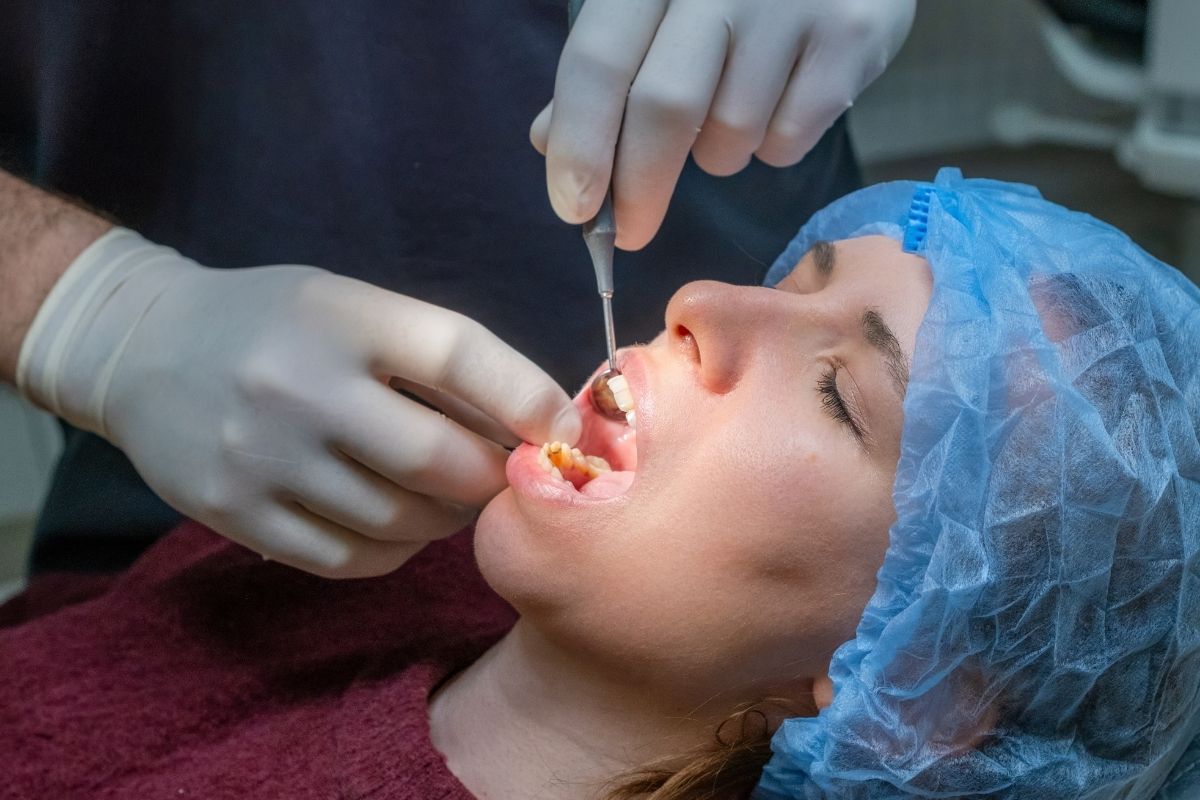 How Can A Periodontist Help Stop Bleeding Gums Permanently?
