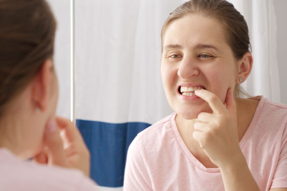 How Can A Periodontist Help Maintain Healthy Gums For Life?